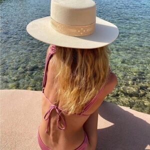 𝅺LACK of Color The Sierra hat in Gold NEW with tags never worn